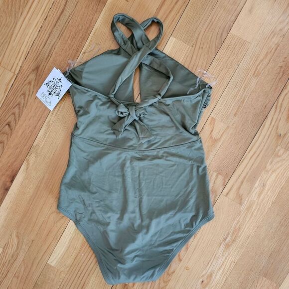 Becca by Rebecca Virtue Fine Line Tessa Crossover High Neck One-Piece Size Small - Picture 11 of 16